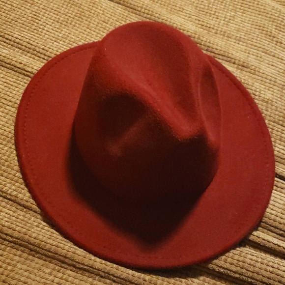 Hat - Picture 1 of 2